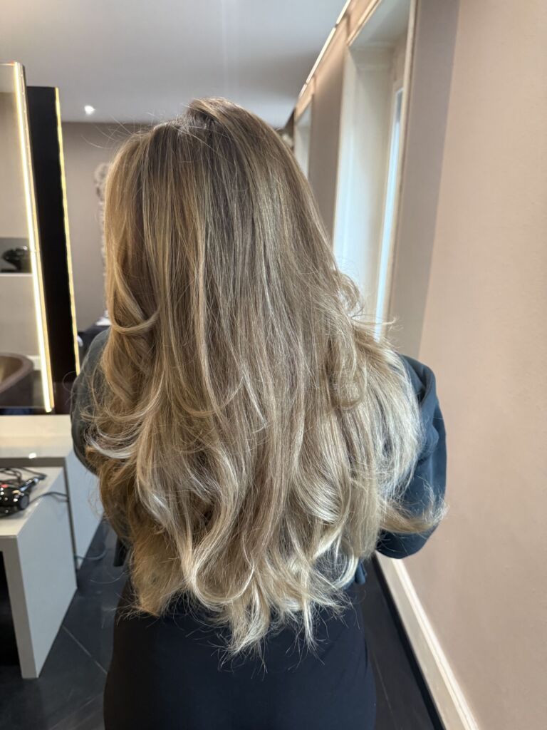 Natürliche Balayage Bellevue Zürich – Aveda Salon 2B for Hair